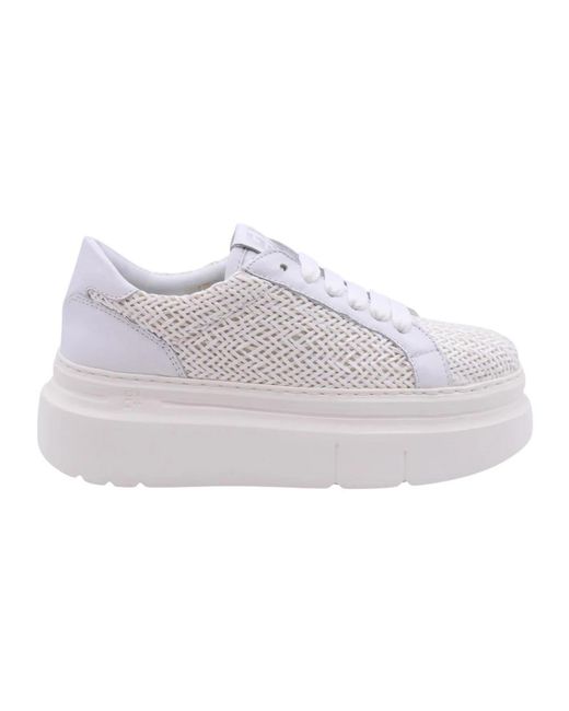 GIO+ Schoenen ,Wit ,Leer Karabal Sneaker in het White