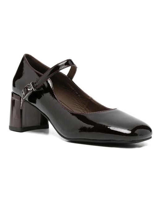 Linda Baumann Black Pumps