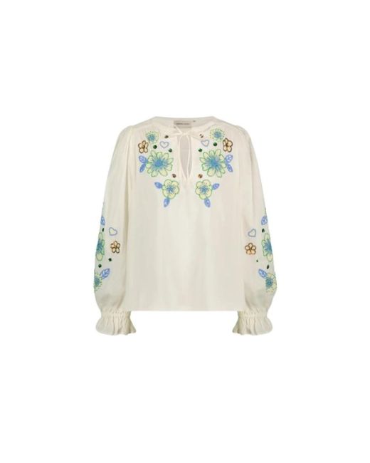 FABIENNE CHAPOT Overhemden ,Wit ,Katoen Bloemenparelblouse Bohemian Stijl in het White