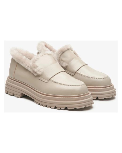 ESTRO Gray Loafers