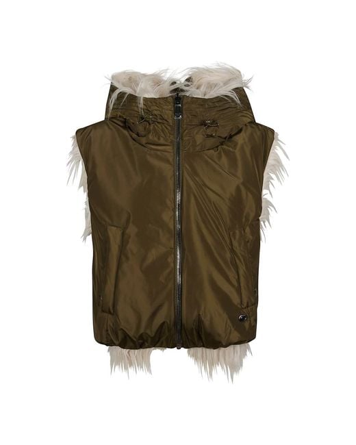 Goldbergh Vests in het Green