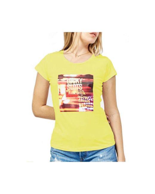 T-shirt in cotone con girocollo e stampa di Yes Zee in Yellow
