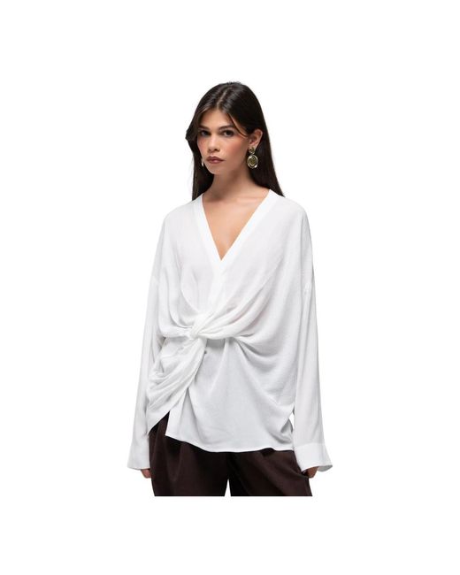 GUAJA. Blouses in het White
