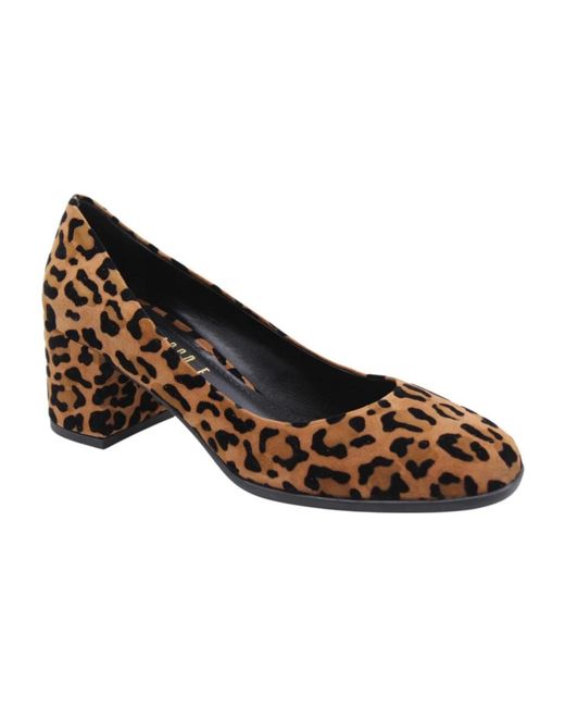Gianmarco F. Brown Pump
