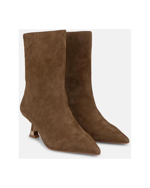 Alma En Pena. Brown Heeled Boots