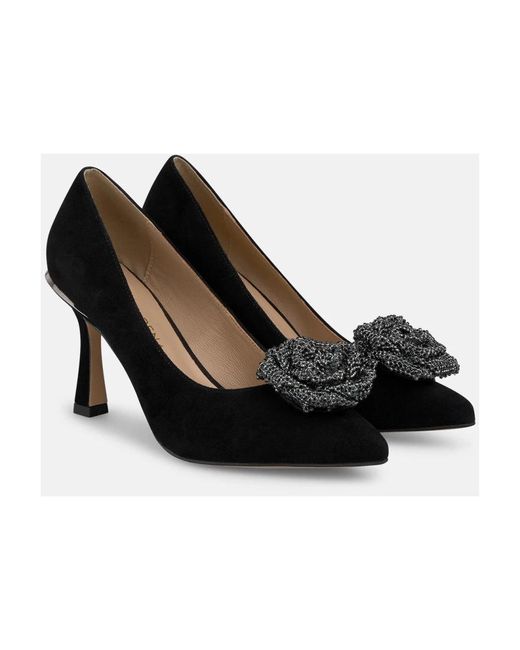 Alma En Pena. Black Pumps