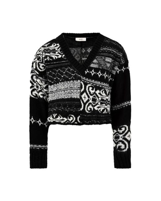 Akep Black V-Neck Knitwear