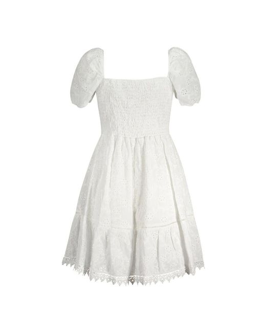 Abito corto bianco con scollo a barca di Guess in White