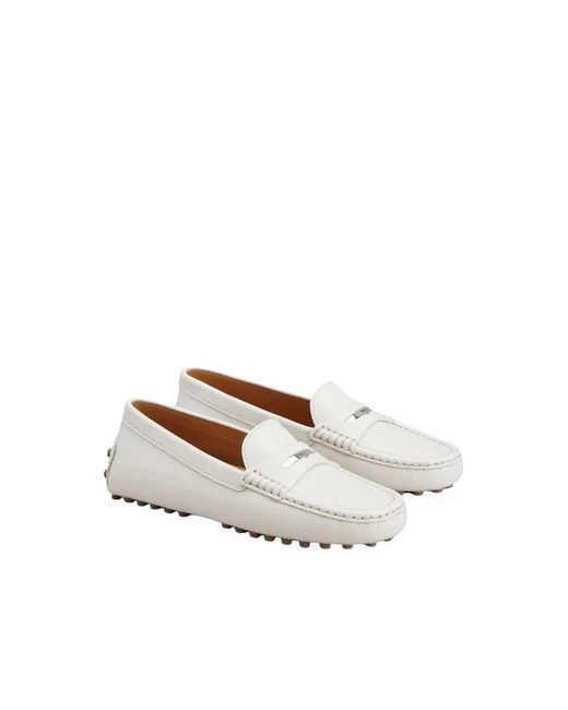 Tod's White Weißer ledermokassin mit gummisohle