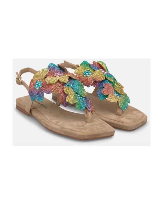 Alma En Pena. Brown Flat Sandals