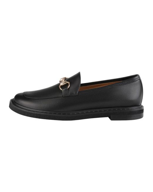 L37 Black Loafer