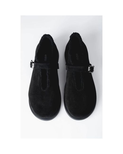 ESTRO Black Flat Shoes