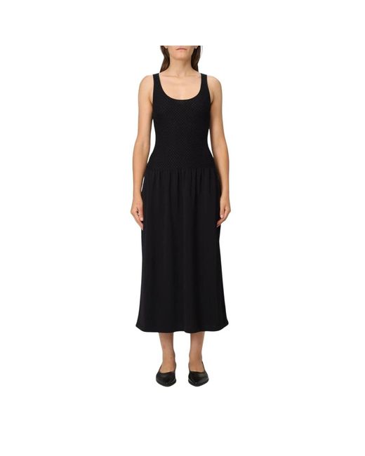 Midi Dresses di Theory in Black