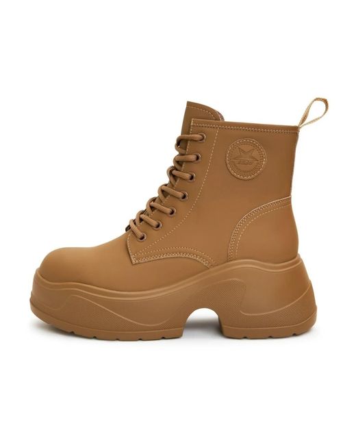 Lace-Up Boots di CESARE GASPARI in Brown