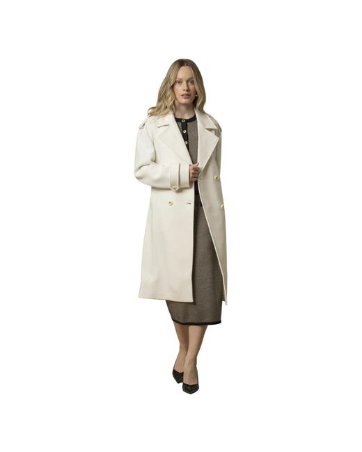 Kocca Jassen ,Wit ,Stijlvolle Trenchcoat Met Brede Revers in het Natural