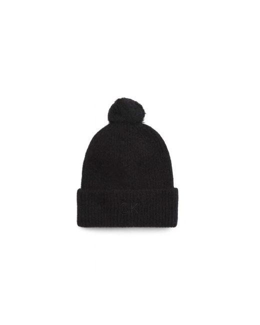 Berretto con pompon ricamato di Calvin Klein in Black