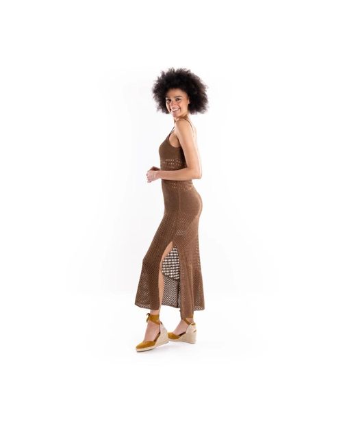 Knitted Dresses Akep de color Brown