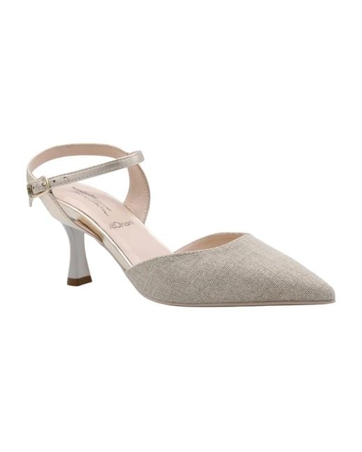 Nero Giardini White Pumps