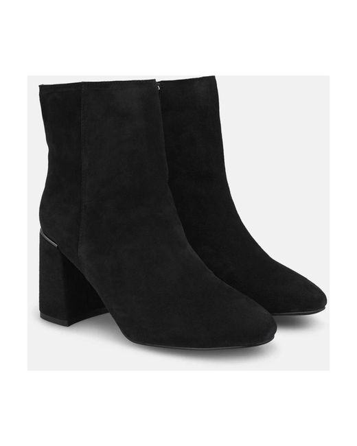 Alma En Pena. Black Heeled Boots