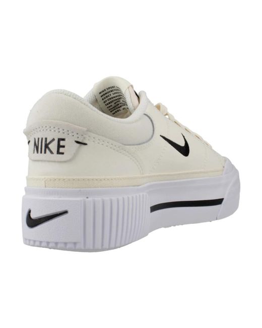 Nike Court legacy lift sneakers für männer,steigere dein sneaker-spiel mit court legacy lift in White für Herren