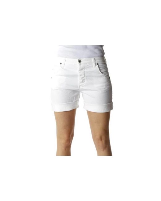Please Klassische weiße Denim-Shorts in Weiß | Lyst DE