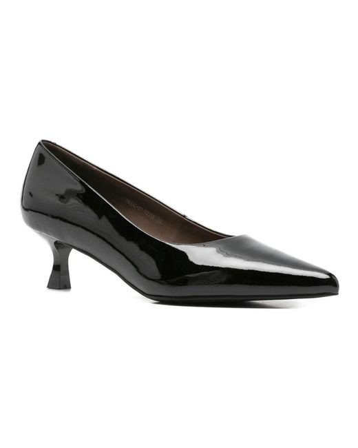 Linda Baumann Black Pumps