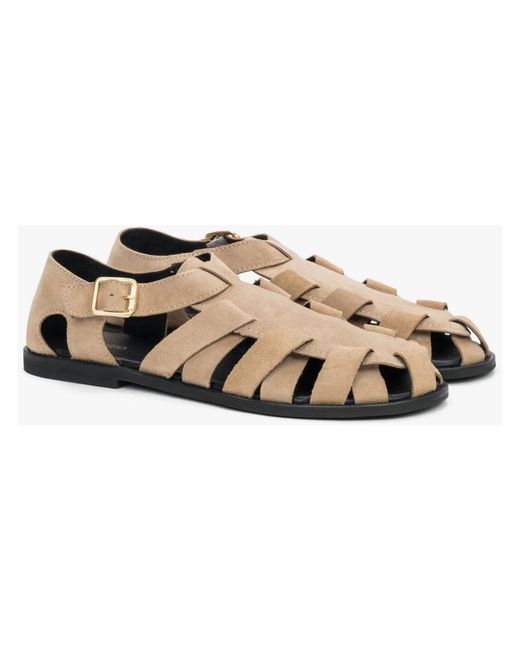 ESTRO Brown Flat Sandals