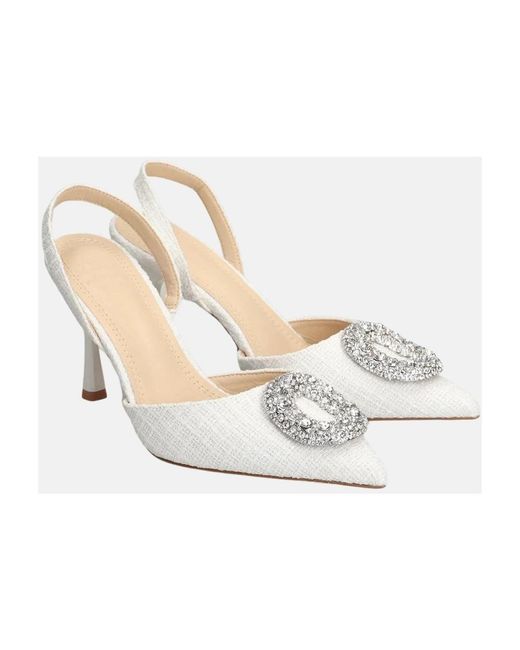 Twentyfourhaitch White Pumps