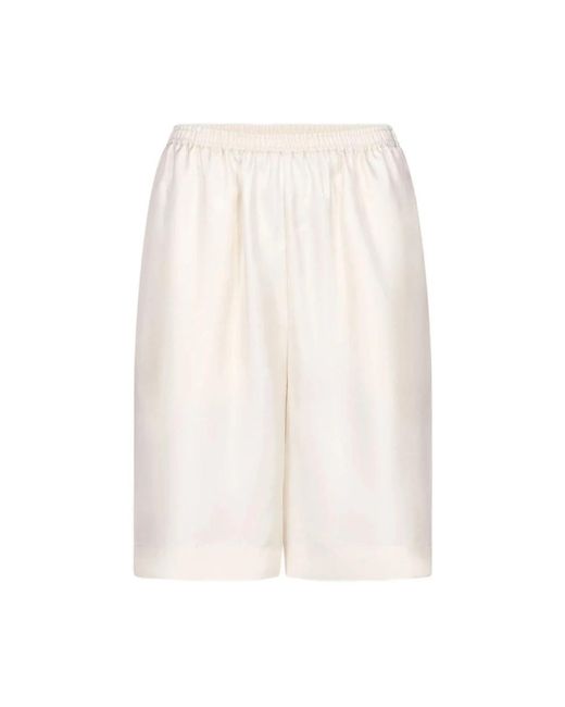 Loulou de Saison White Casual Shorts