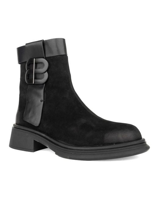 Linda Baumann Black Ankle Boots