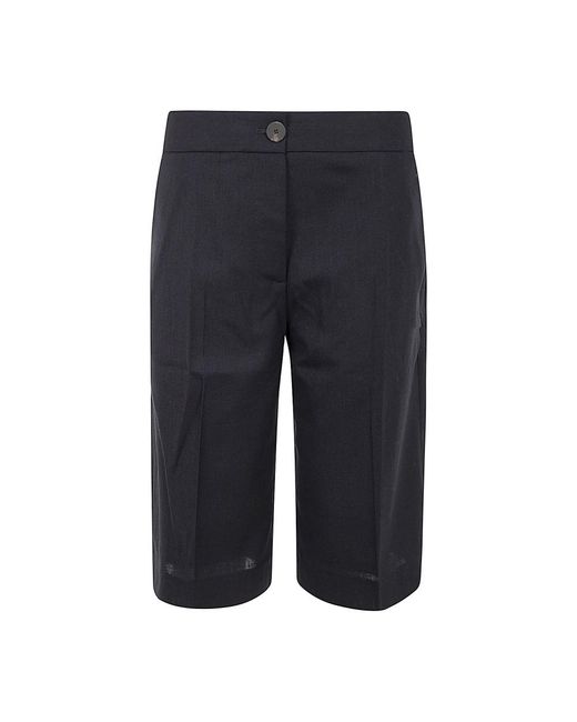 Studio Nicholson Cabra Shorts in het Blue