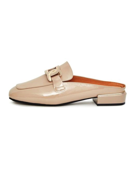 CESARE GASPARI Natural Glossy Charm Mules