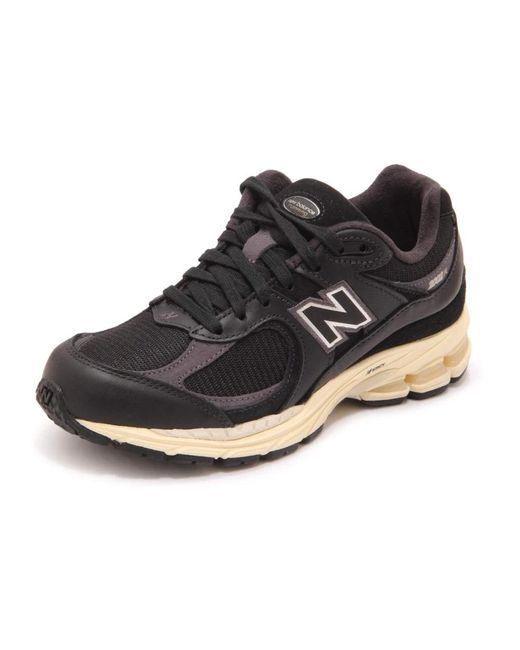 New Balance Black Sneakers