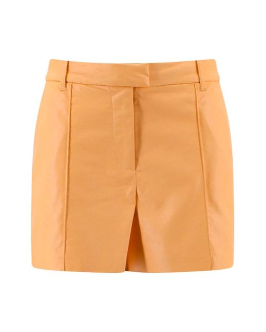Shorts Stand Studio de color Orange