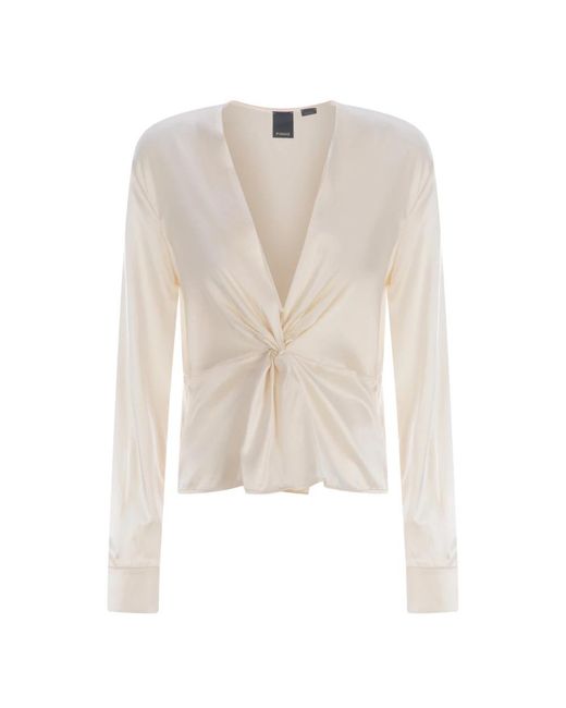 Pinko Overhemden ,Satijn Zachte Satijnen Zijden Blouse Met V-Hals En Torchon Detail in het White