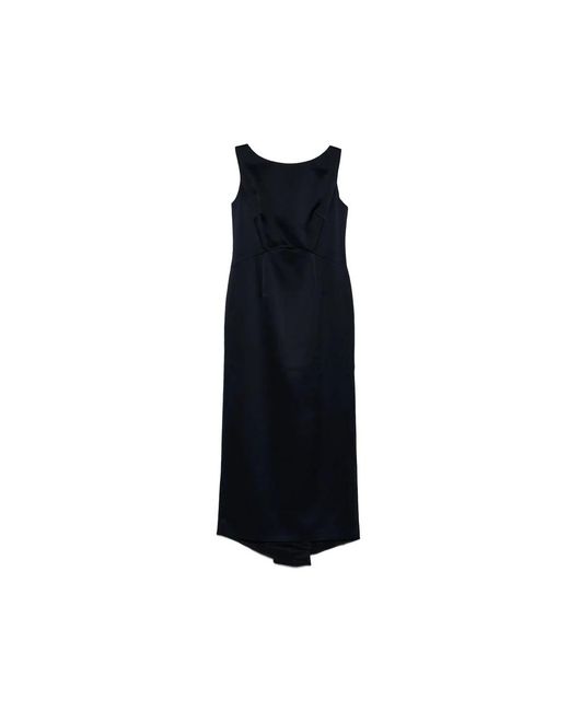 Fely Campo Blue Gowns
