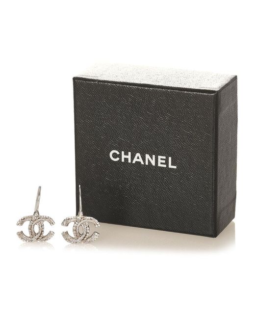 Chanel Vintage CC-Ohrringe in Grau | Lyst DE