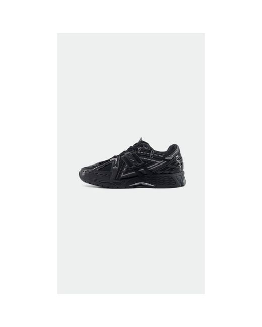 New Balance Black Sneakers for men