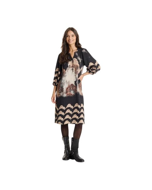 Midi Dresses iN FRONT de color Black