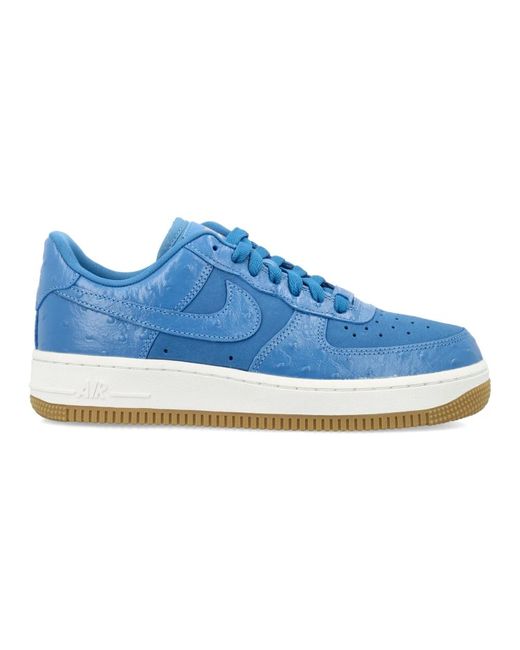 Sneakers stelle blu air force 1'07 lx di Nike in Blue