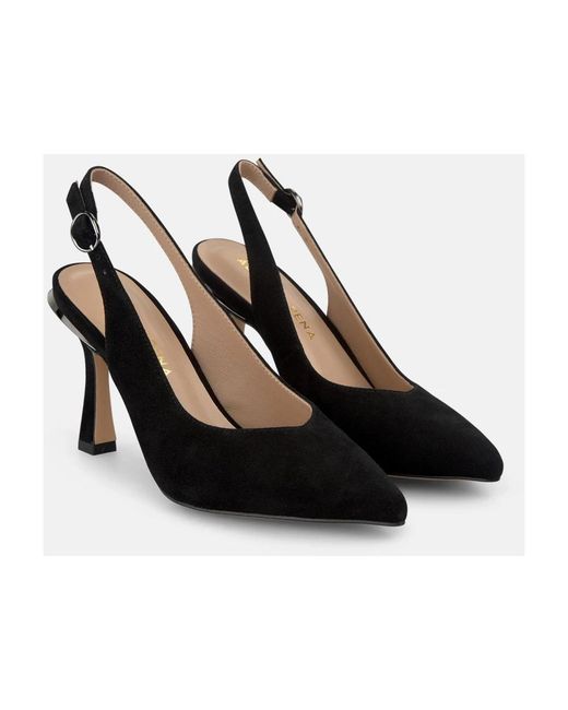 Alma En Pena. Black Pumps