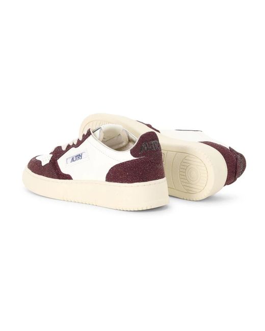 Sneakers di Autry in Pink