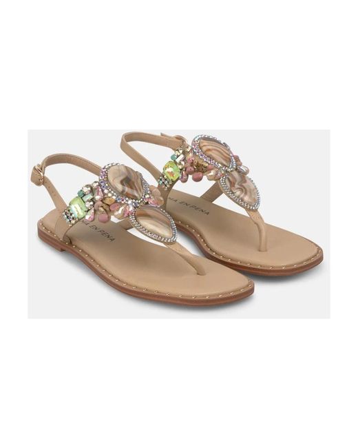 Alma En Pena. Brown Flat Sandals