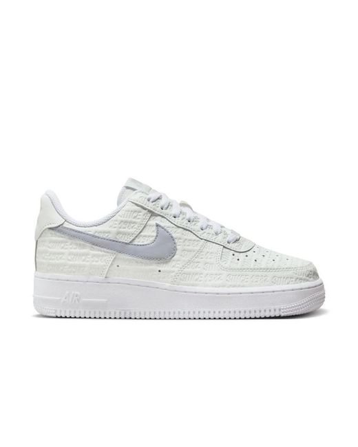 Sneakers di Nike in White