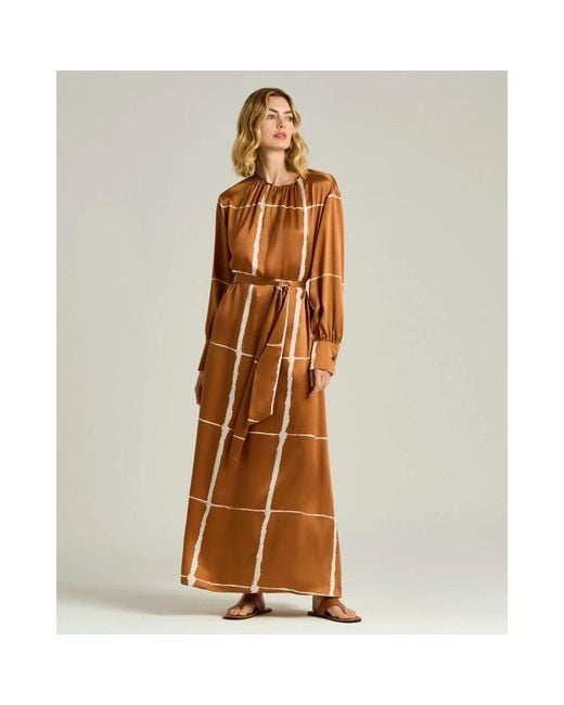 Maxi Dresses Kiton en coloris Brown