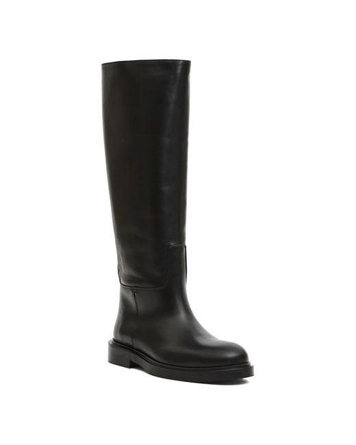 Poeve Cavalerizzo in het Black