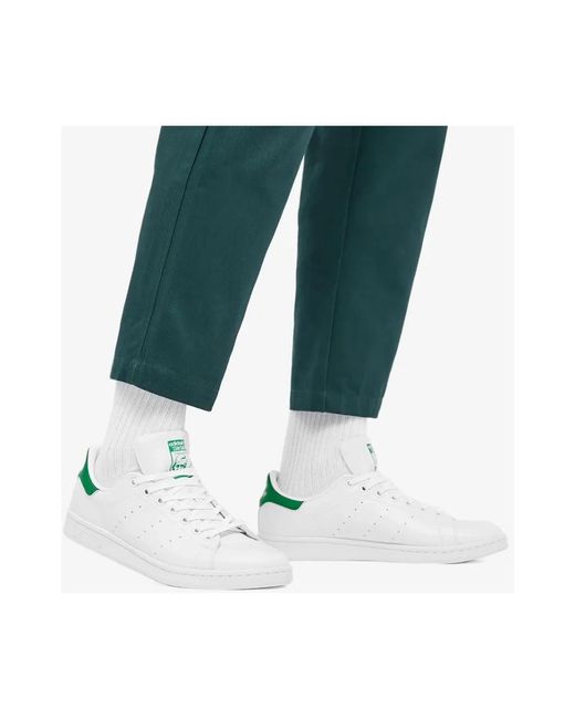 Adidas Zeitloser stil. lässige vielseitigkeit. vegane stan smith sneaker in White für Herren