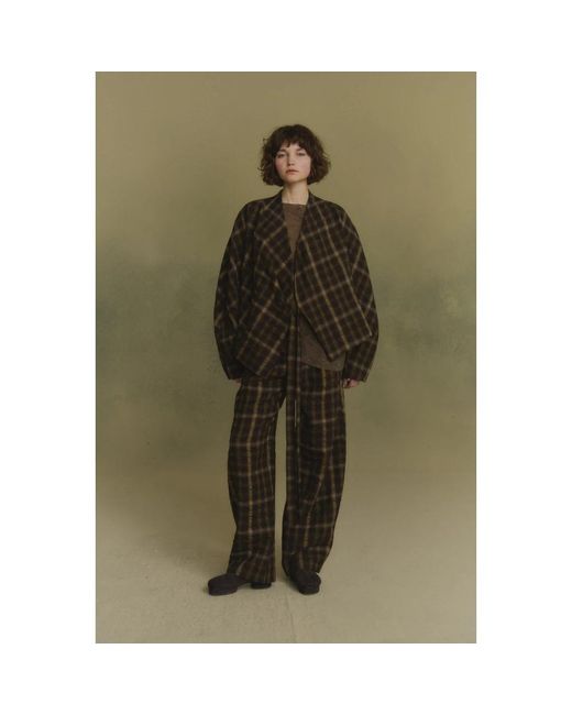 Cortana Gray Salon, Braune Jacquard-Karohose