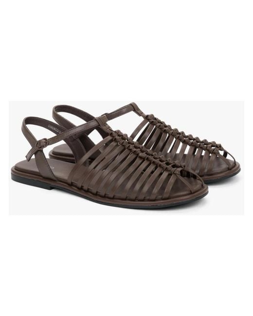 ESTRO Brown Flat Sandals