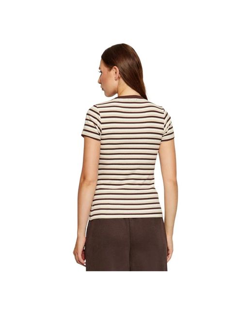 T-Shirts Guess de color Brown